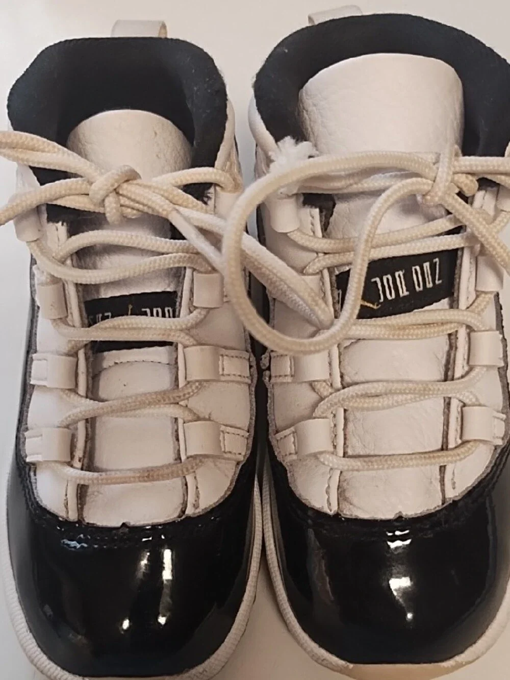 Jordan 11 Retro Gratitude| 8C | Black, White, Metallic Gold